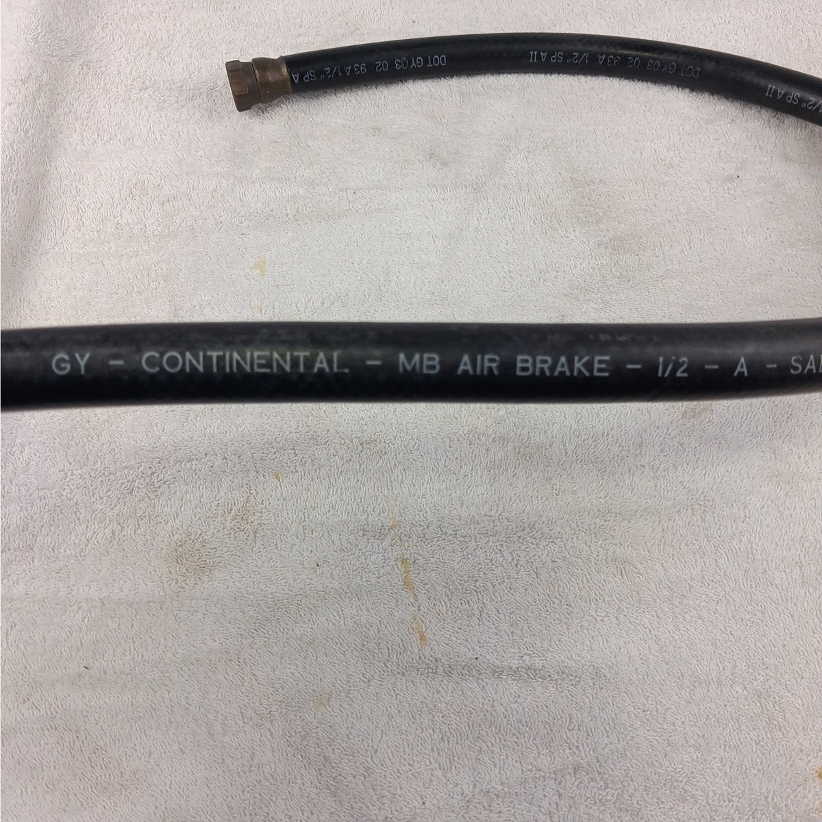 Continental 48" Air Brake Hose Assembly 3/8" M to 1/2" F - NPT SAE J1402 1/2" ID