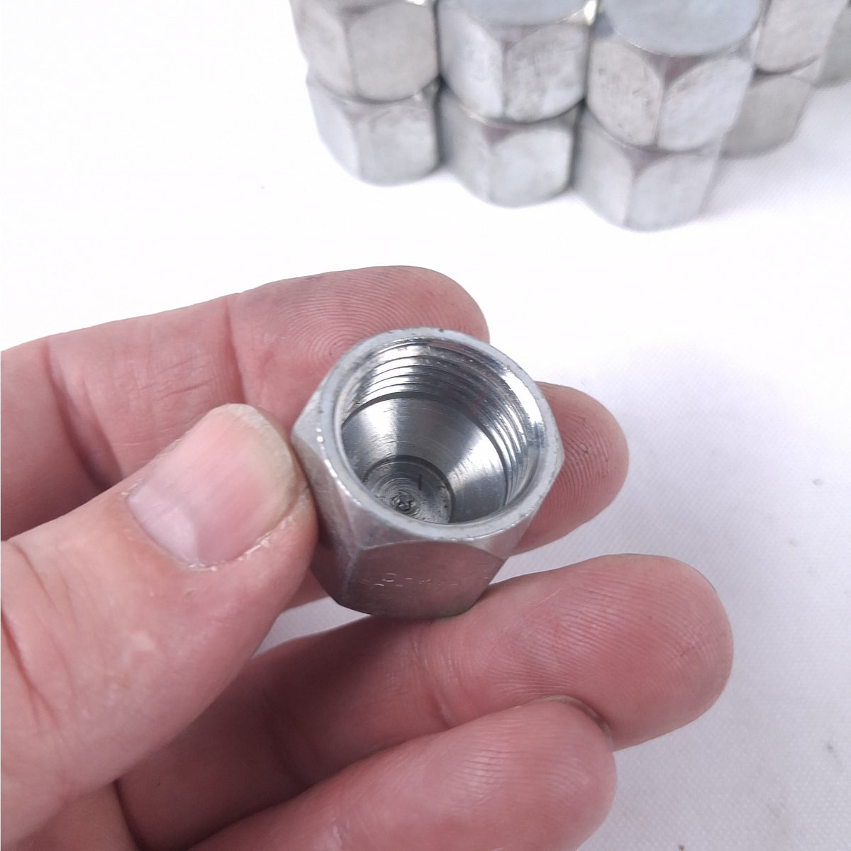 Lot of 25 Hydraulic Swivel Cap Nuts 5/8" ID 17.5mm 37 Flare JIC -10
