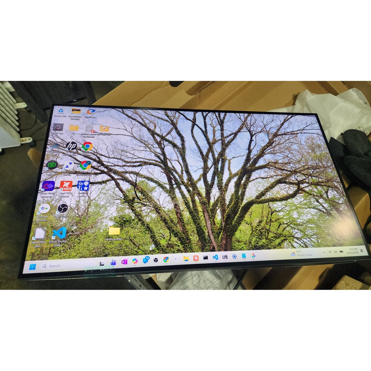 Dell UltraSharp 32" 4K Thunderbolt Hub Monitor U3225QE - 120Hz IPS Black Display