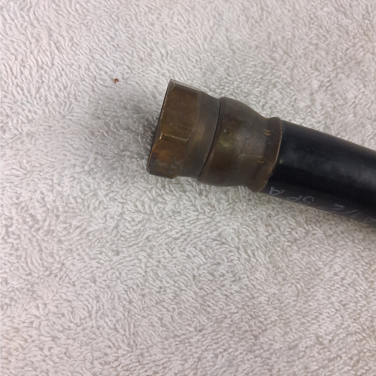 Continental 48" Air Brake Hose Assembly 3/8" M to 1/2" F - NPT SAE J1402 1/2" ID