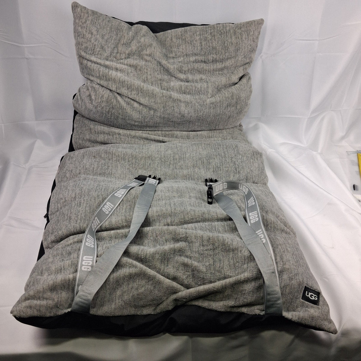 UGG Classic Sherpa Crash Pad (Corey model, sized 72x30) Grey, Kids Mat, Dog Bed