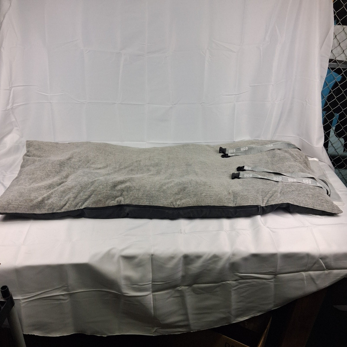 UGG Classic Sherpa Crash Pad (Corey model, sized 72x30) Grey, Kids Mat, Dog Bed
