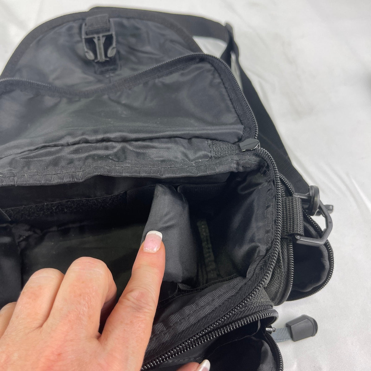 Tamrac Camera Bag Black Grey Padded Shoulder Strap DSLR Mirrorless Lens