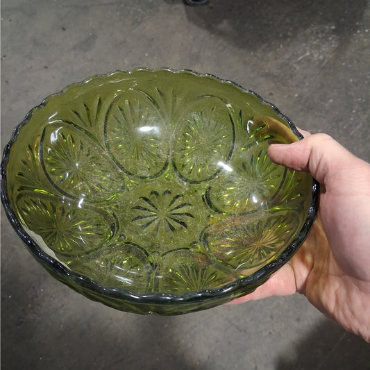 Vintage Avocado Green Glass Bowl Starburst Scalloped Edge MCM 8" Serving Dish