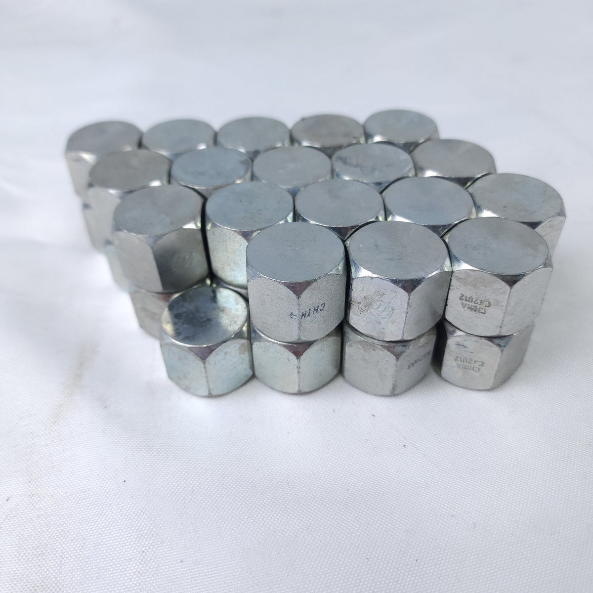 Lot of 37 JIC Hydraulic Swivel Cap Nuts 3/4" -12 Flare Tube Fittings CJ2012