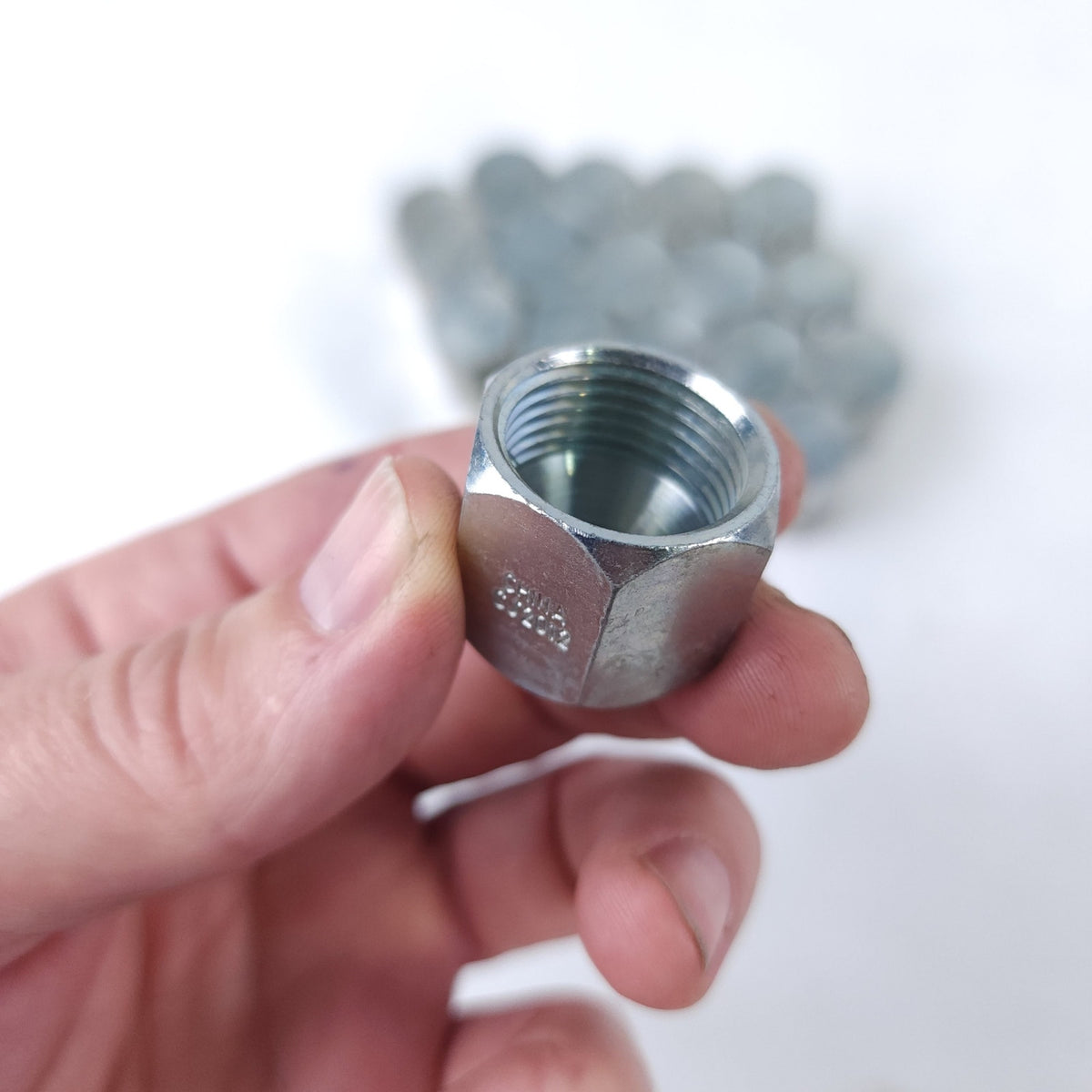 Lot of 37 JIC Hydraulic Swivel Cap Nuts 3/4" -12 Flare Tube Fittings CJ2012