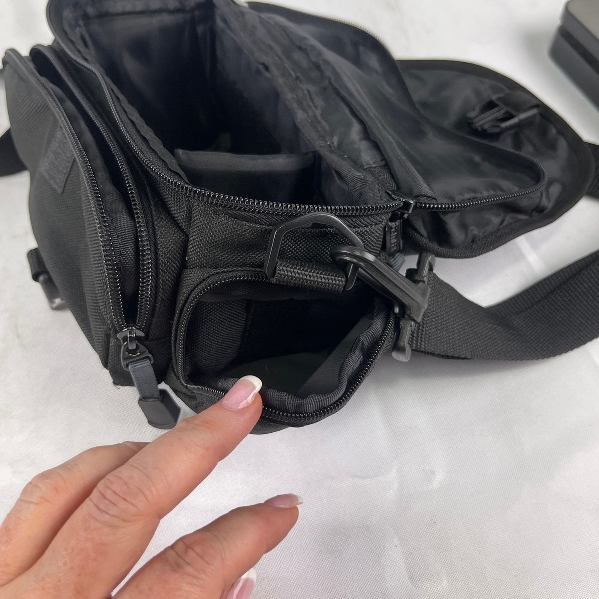 Tamrac Camera Bag Black Grey Padded Shoulder Strap DSLR Mirrorless Lens
